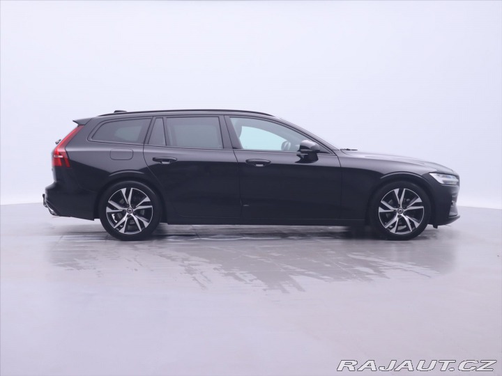Volvo V60 2,0 T4 R-Design 1.Maj LED 2020