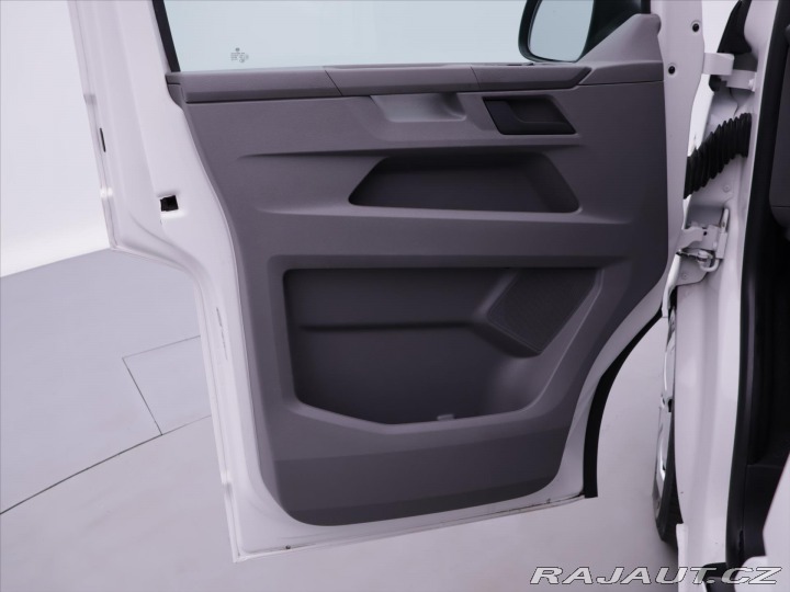 Volkswagen Transporter 2,0 TDI LONG 9-Míst 1.Maj 2020