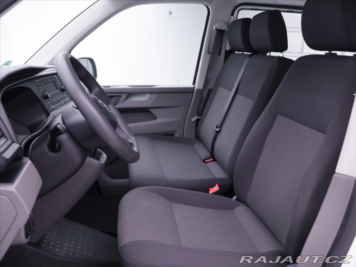 Volkswagen Transporter 2,0 TDI LONG 9-Míst 1.Maj 2020