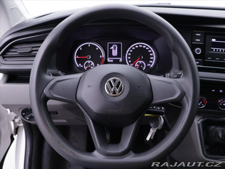 Volkswagen Transporter 2,0 TDI LONG 9-Míst 1.Maj 2020