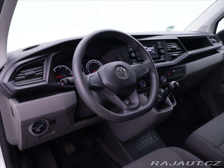 Volkswagen Transporter 2,0 TDI LONG 9-Míst 1.Maj 2020