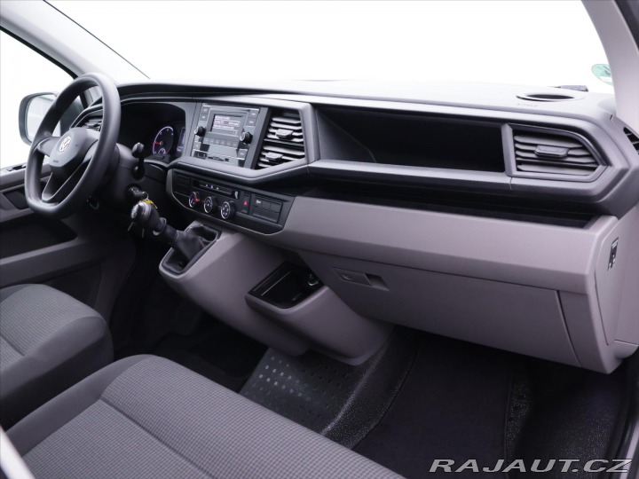 Volkswagen Transporter 2,0 TDI LONG 9-Míst 1.Maj 2020