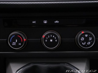 Volkswagen Transporter 2,0 TDI LONG 9-Míst 1.Maj 2020