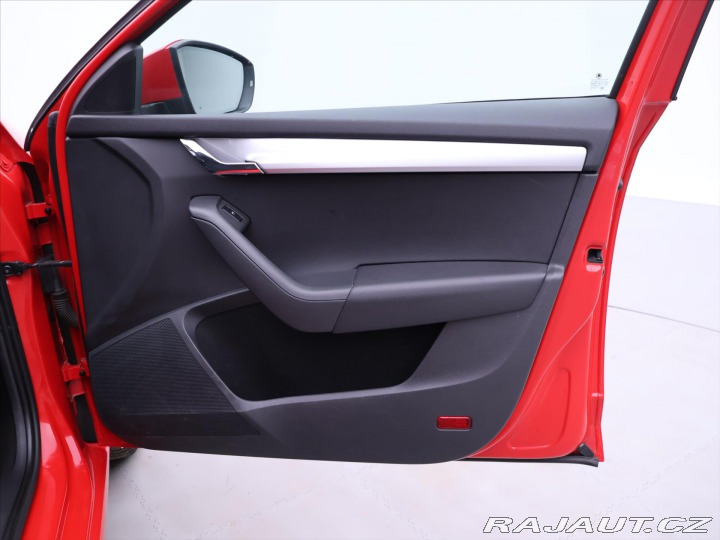 Škoda Octavia 2,0 TDI DSG Elegance Navi 2013