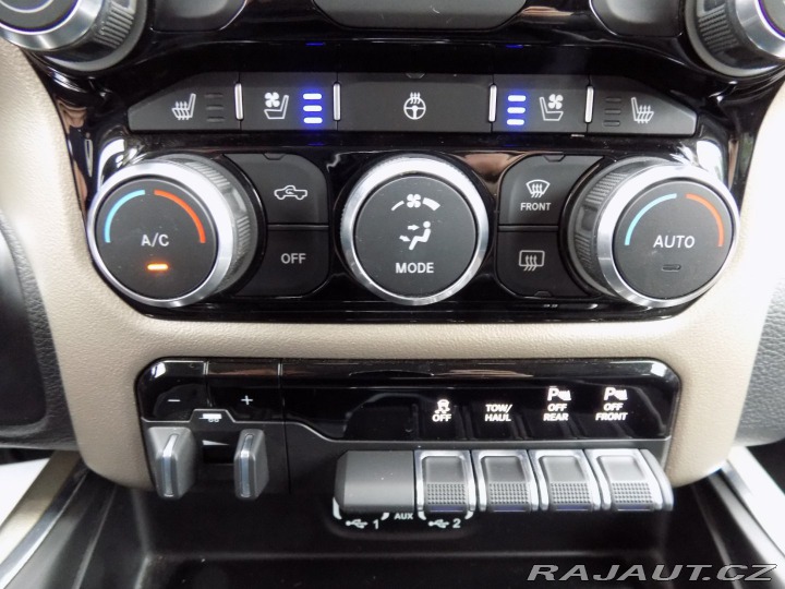 Dodge RAM 1500 5.7 HEMI/LARAMIE/LED/LPG/ 2020