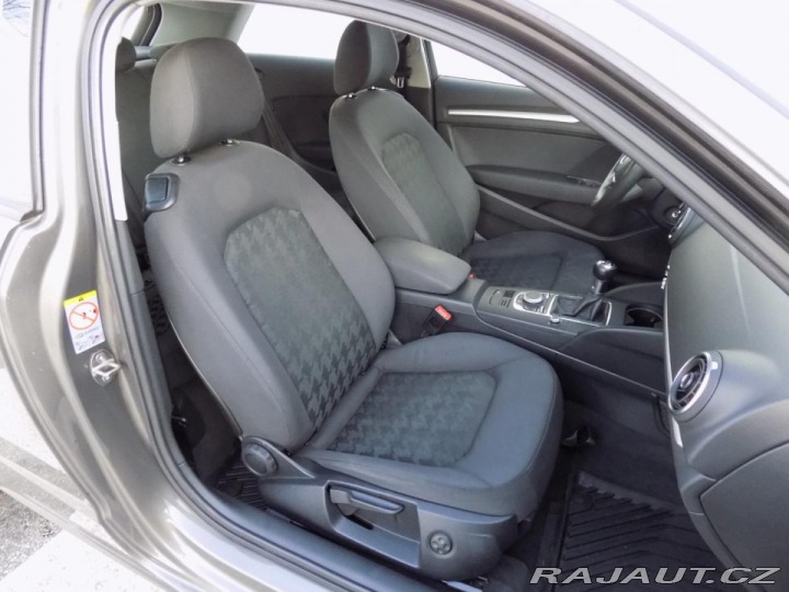 Audi A3 1.6TDI/Bi-xenon/NAVI/ 2014