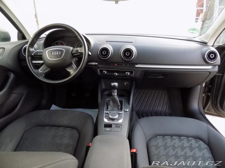 Audi A3 1.6TDI/Bi-xenon/NAVI/ 2014
