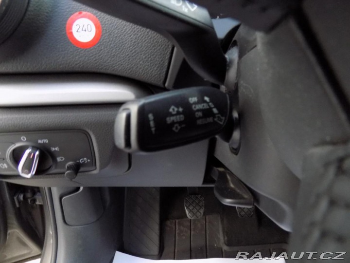 Audi A3 1.6TDI/Bi-xenon/NAVI/ 2014