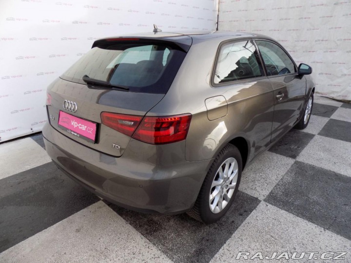 Audi A3 1.6TDI/Bi-xenon/NAVI/ 2014