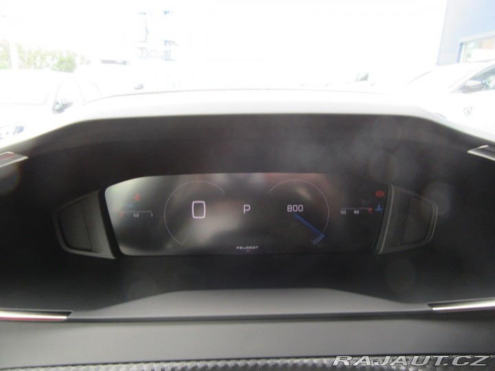 Peugeot 2008 ALLURE PureTech 130 EAT8 2025