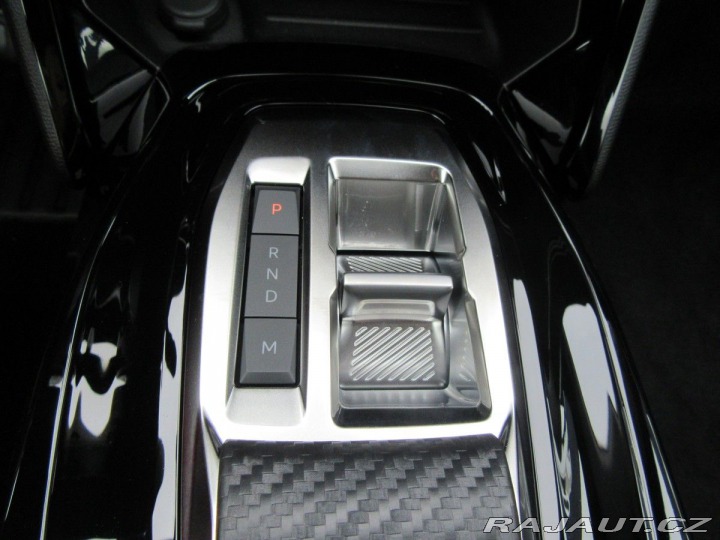 Peugeot 2008 ALLURE PureTech 130 EAT8 2025