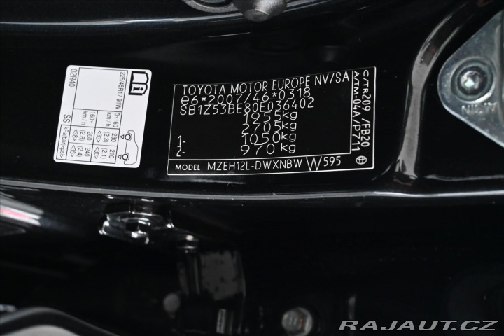Toyota Corolla 2,0 HYBRID 112 kW eCVT Zá 2020