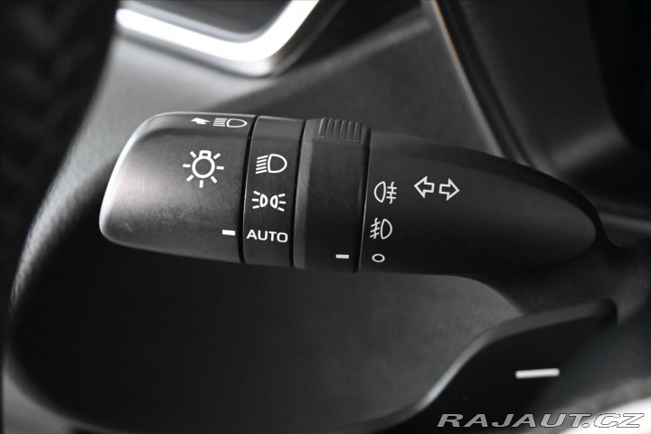 Toyota Corolla 2,0 HYBRID 112 kW eCVT Zá 2020
