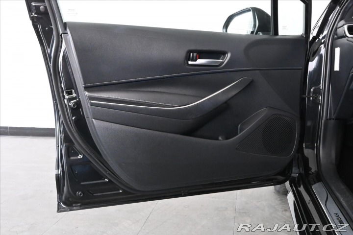 Toyota Corolla 2,0 HYBRID 112 kW eCVT Zá 2020