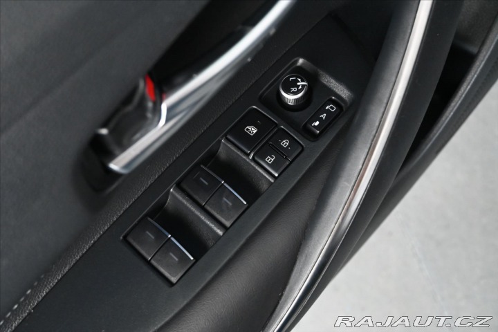 Toyota Corolla 2,0 HYBRID 112 kW eCVT Zá 2020