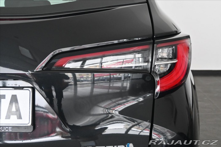 Toyota Corolla 2,0 HYBRID 112 kW eCVT Zá 2020