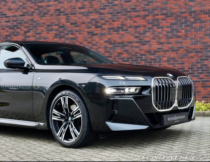 BMW 7 740d M SPORT xDrive *Pan 2023