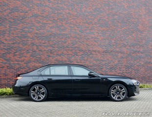 BMW 7 740d M SPORT xDrive *Pan 2023