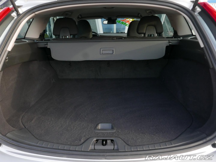 Volvo V60 2,0 D2 Automat REZERVACE 2016
