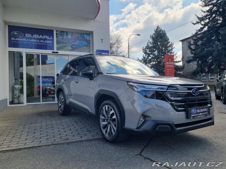 Subaru Forester 2,0i CVT TOURING + kola Z 2025