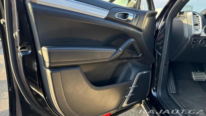 Porsche Cayenne S 2012