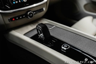 Volvo V60 B4 (D) Plus Dark AT8 FWD, 2024
