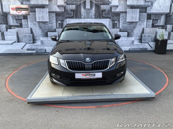 Škoda Octavia 2.0TDi, 110KW ,VYHŘ. SEDA 2020