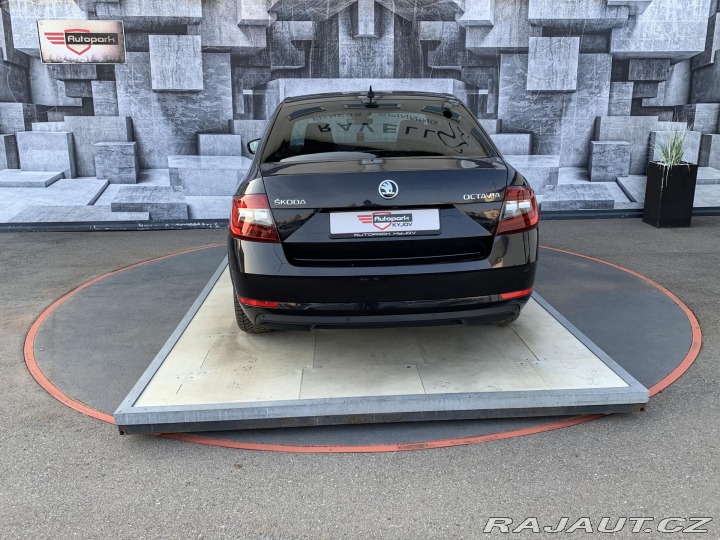 Škoda Octavia 2.0TDi, 110KW ,VYHŘ. SEDA 2020
