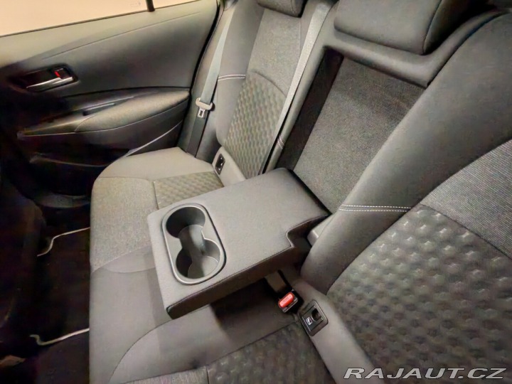 Toyota Corolla 2.0 Hybrid e-CVT Comfort 2023