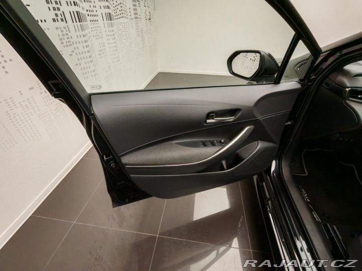 Toyota Corolla 2.0 Hybrid e-CVT Comfort 2023