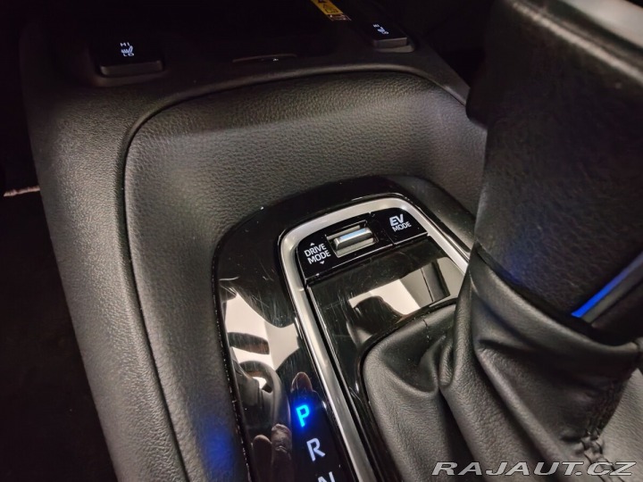 Toyota Corolla 2.0 Hybrid e-CVT Comfort 2023