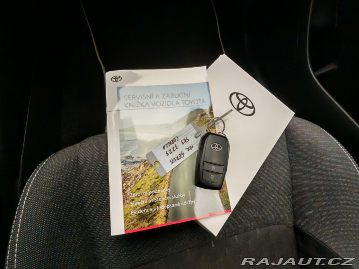 Toyota Corolla 2.0 Hybrid e-CVT Comfort 2023