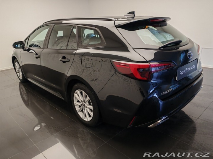Toyota Corolla 2.0 Hybrid e-CVT Comfort 2023