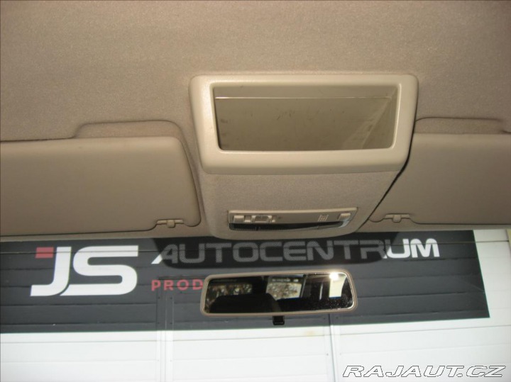 Volkswagen Transporter 2,0 TDI 150PS Kombi-9 DS 2015