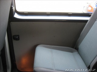Volkswagen Transporter 2,0 TDI 150PS  Kombi-9 DS 2015