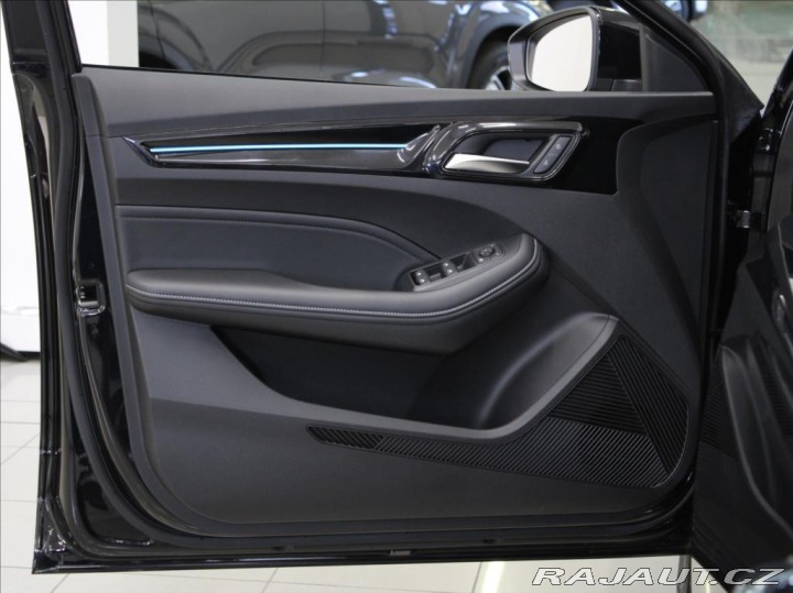 MG MG5 0,1 50 kWh Emotion 8 150k 2024
