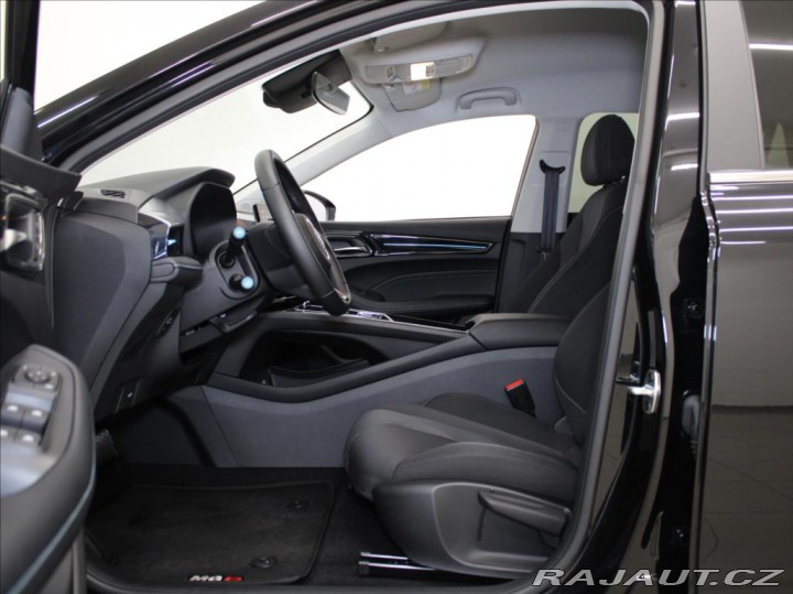 MG MG5 0,1 50 kWh Emotion 8 150k 2024