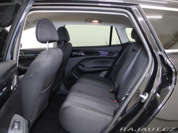 MG MG5 0,1 50 kWh Emotion 8 150k 2024