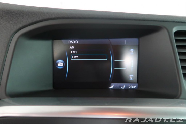 Volvo V60 1,6 D2 SUMMUM 2012