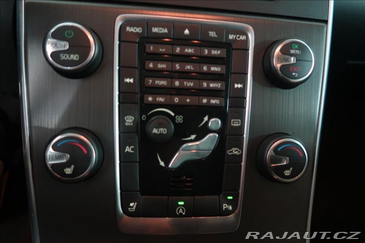 Volvo V60 1,6 D2 SUMMUM 2012