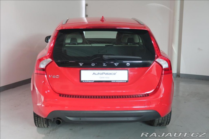 Volvo V60 1,6 D2 SUMMUM 2012