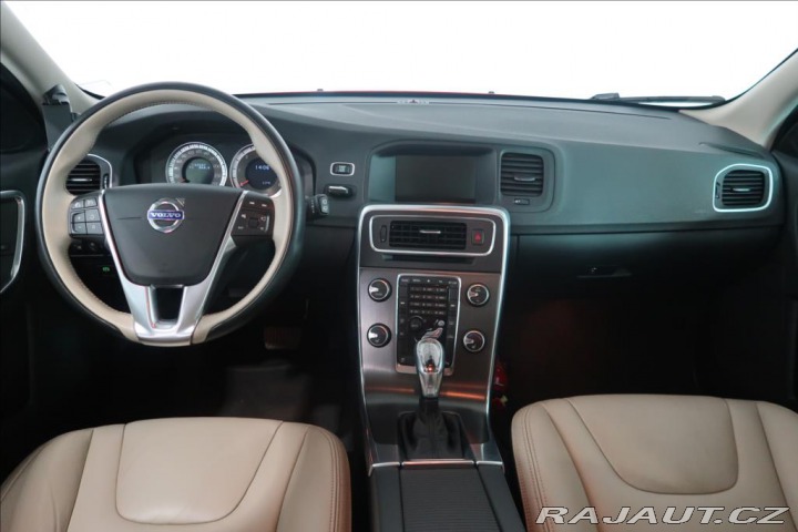 Volvo V60 1,6 D2 SUMMUM 2012