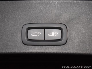 Volvo XC40 2,0 B4 ULT Panorama,bezkl 2023