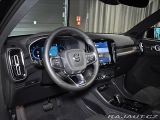 Volvo XC40 2,0 B4 ULT Panorama,bezkl 2023