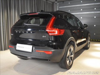 Volvo XC40 2,0 B4 ULT Panorama,bezkl 2023