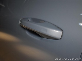 Volvo V60 2,0 B4 AWD Core BEZKLÍČ 2023