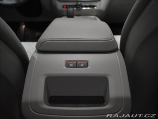 Volvo V60 2,0 B4 AWD Core BEZKLÍČ 2023