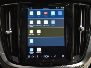 Volvo V60 2,0 B4 AWD Core BEZKLÍČ 2023