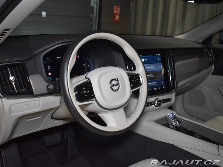 Volvo V90 2,0 B6 AWD ULT tažné,Pano 2023