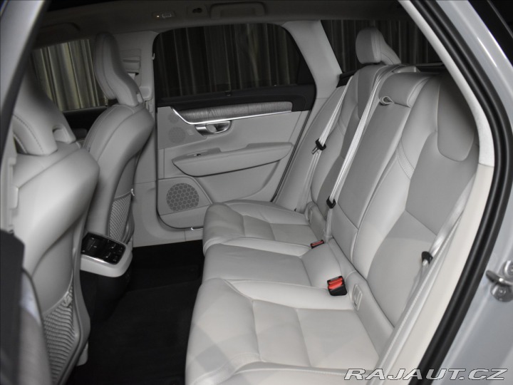 Volvo V90 2,0 B6 AWD ULT tažné,Pano 2023